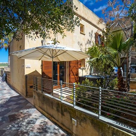 Getawaynpetto Private Duplex Maisonette With Jacuzzi Hot Tub Mgarr Eksteriør billede